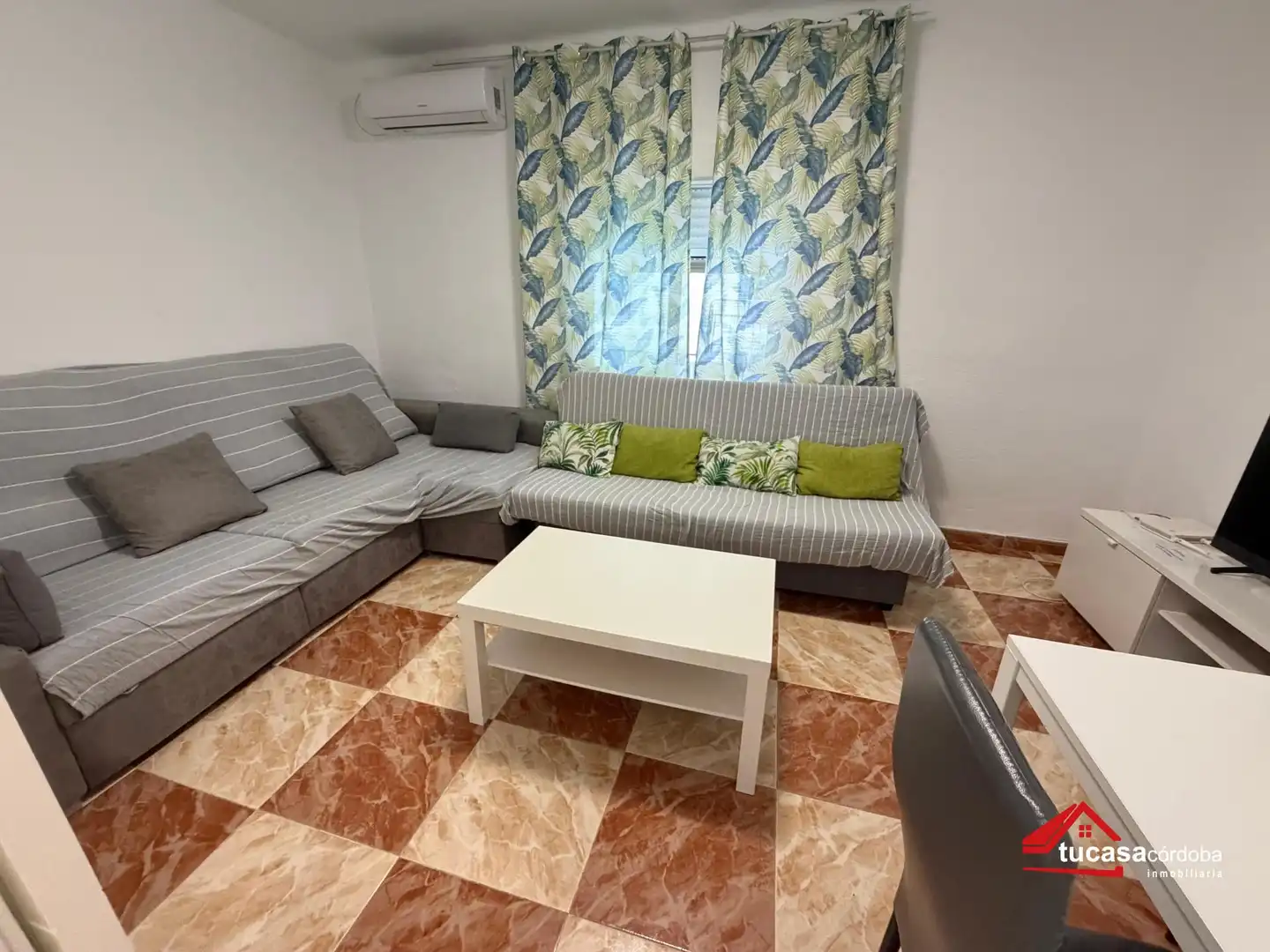 Living room of Flat for sale in Córdoba  with Air Conditioner and Heating