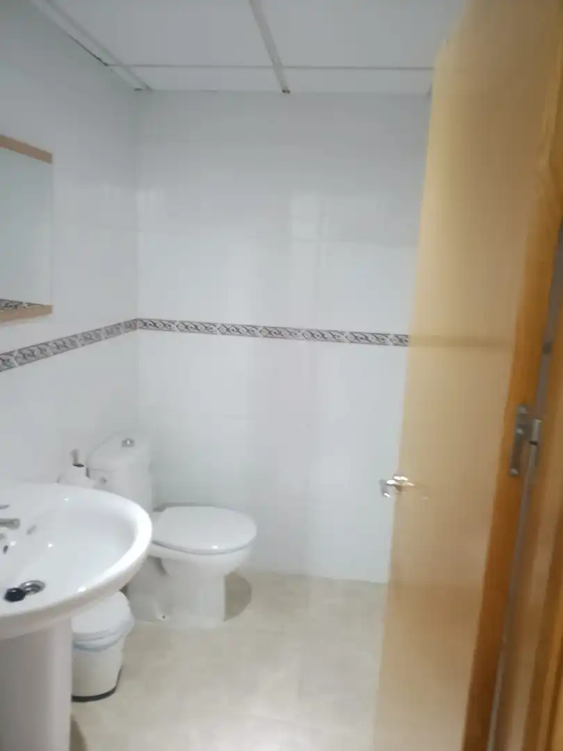 Local comercial en alquiler en Zona de la Vega, imagen 5