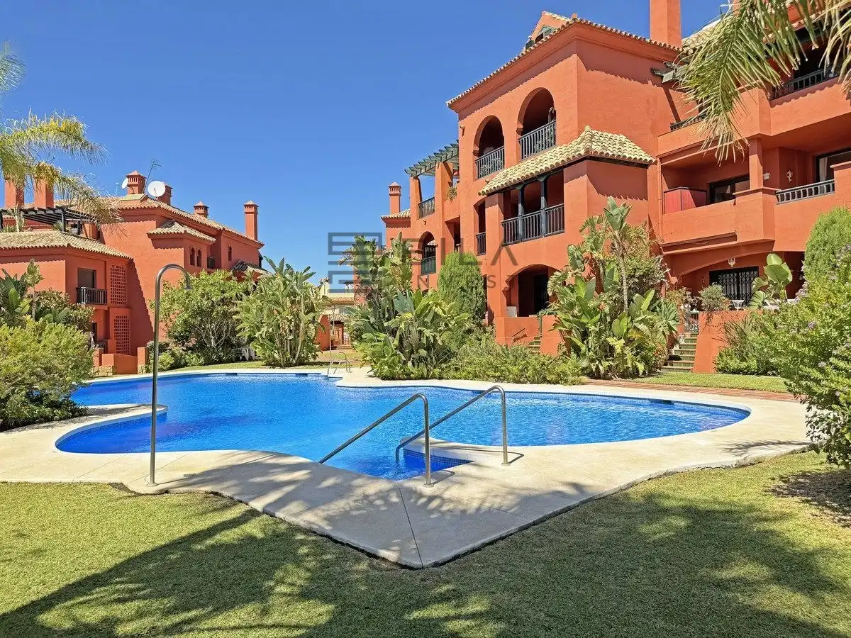 Piso con piscina en venta en Bonita Hills