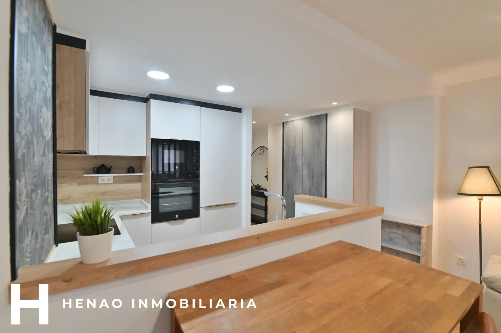 Cocina de Apartamento en venta en Bilbao  con Calefacción, Parquet y Amueblado