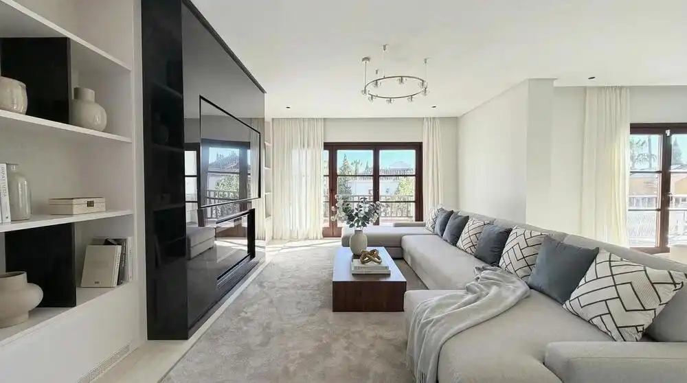 Living room of Houses for rent in Marbella  with Air Conditioner, Terrace and Furnished