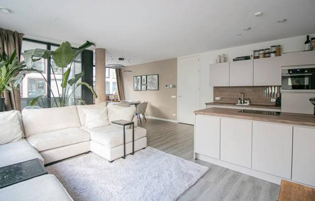 Piso en Alquiler en N/A en Castellana