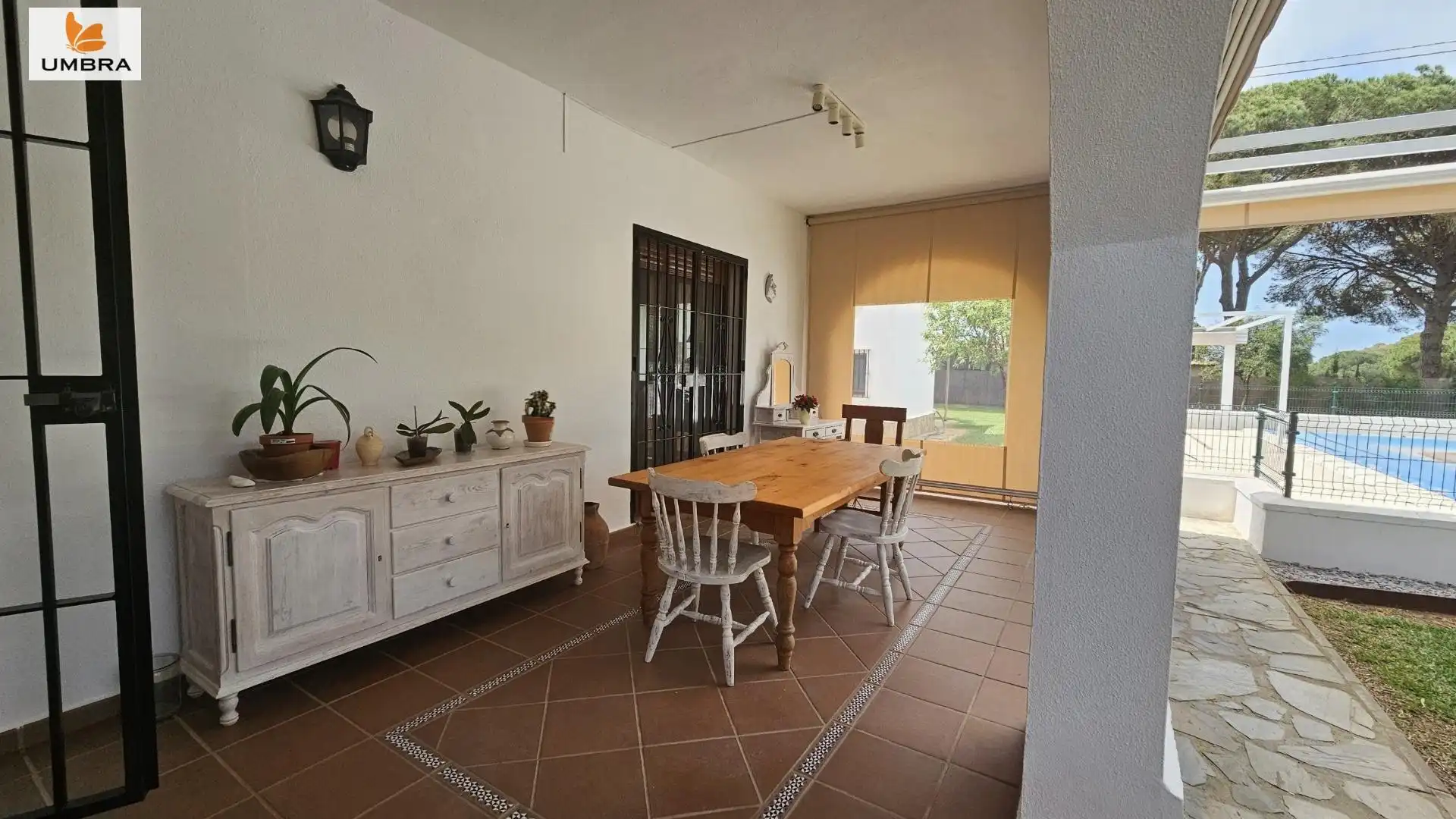 Menjador de Casa o xalet en venda en Chiclana de la Frontera amb Aire condicionat, Calefacció i Jardí privat