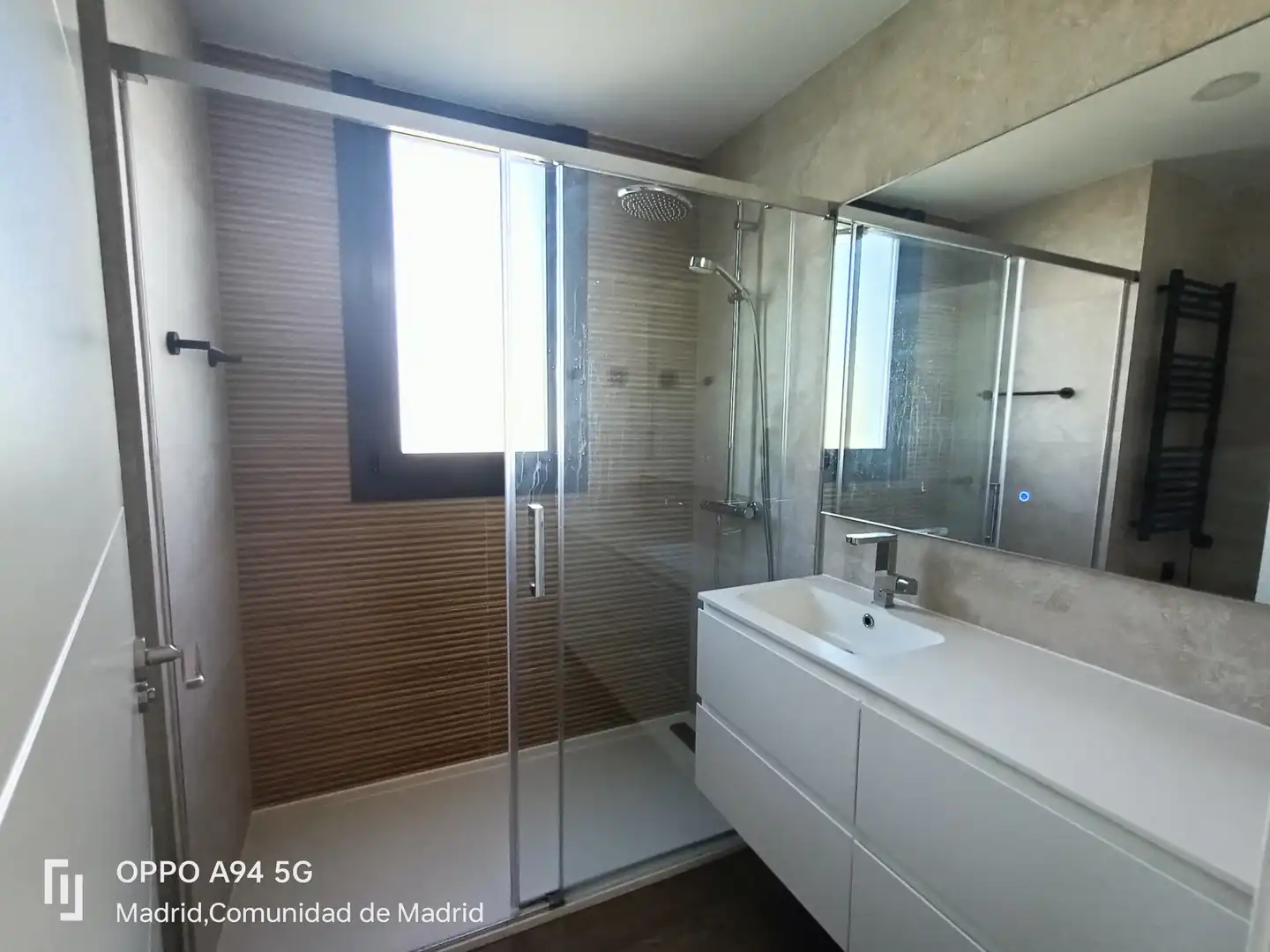 Baño de Piso de alquiler en Madrid con Aire acondicionado, Calefacción y Horno