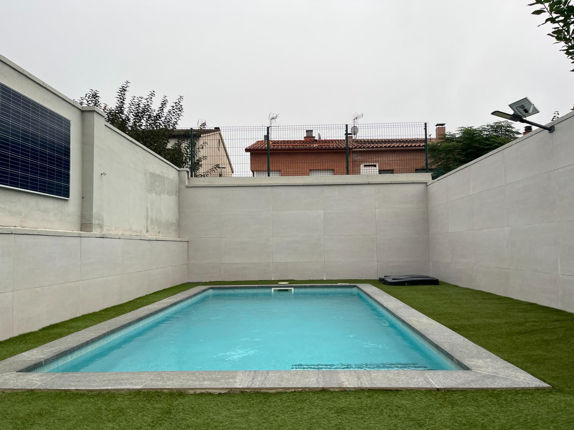 Piscina de Casa o xalet en venda en Igualada amb Aire condicionat, Calefacció i Jardí privat