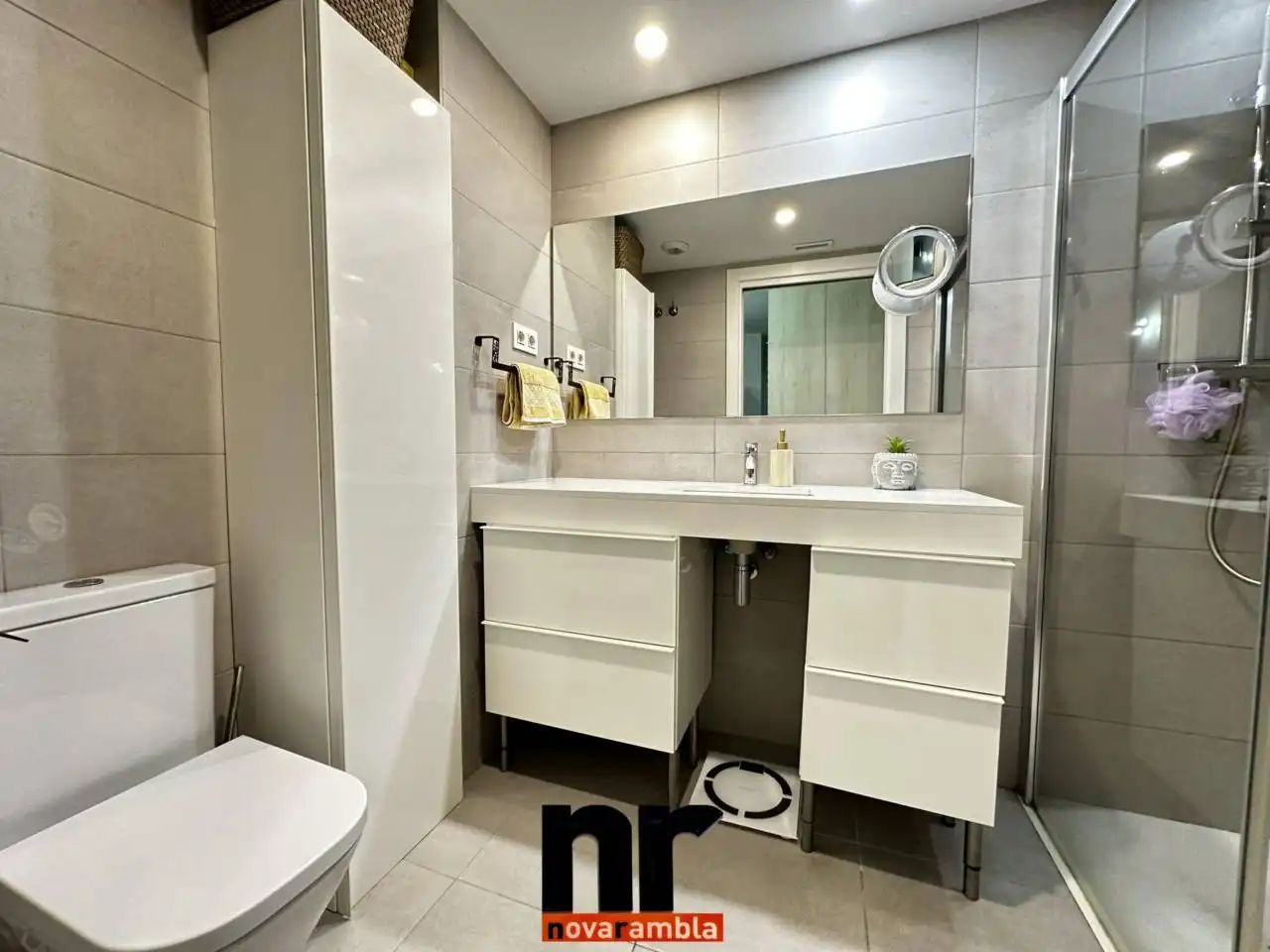 Baño de Piso en venta en Can Clos - Pinetons