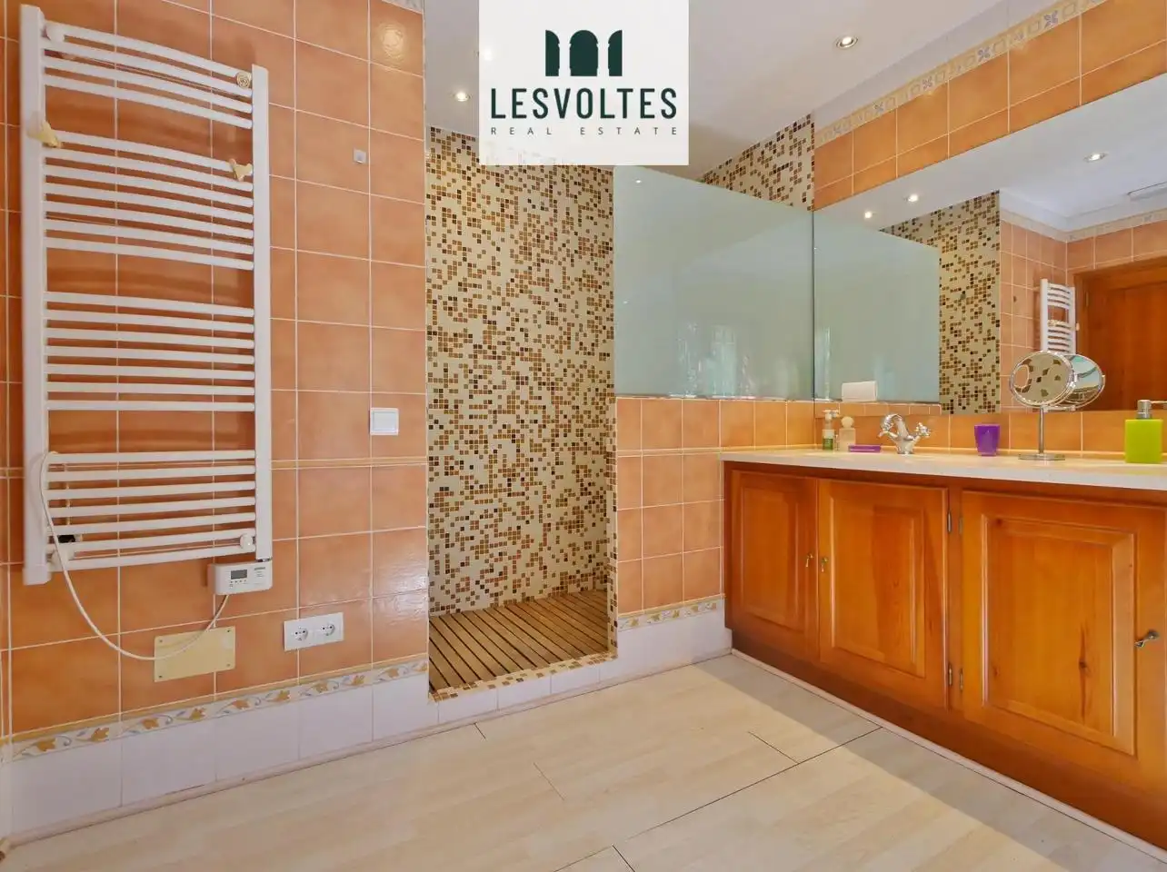 Bathroom of Detached homes for sale in Palafrugell  with Private garden, Parquet flooring and Terrace
