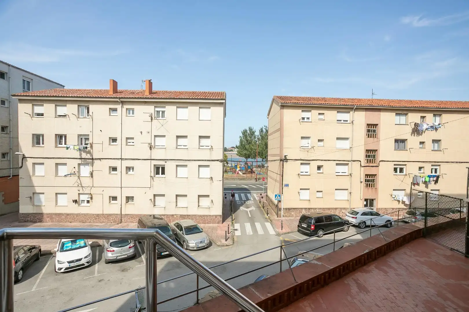Vista exterior de Pis en venda en San Vicente de la Barquera amb Terrassa