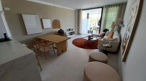 Foto 3 de Piso en venta en Avenida Avenida Fuengirola, Las Gaviotas - Carvajal, Fuengirola