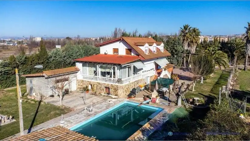 Vista exterior de Casa o chalet en venta en Zaragoza con Aire acondicionado, Calefacción y Jardín privado
