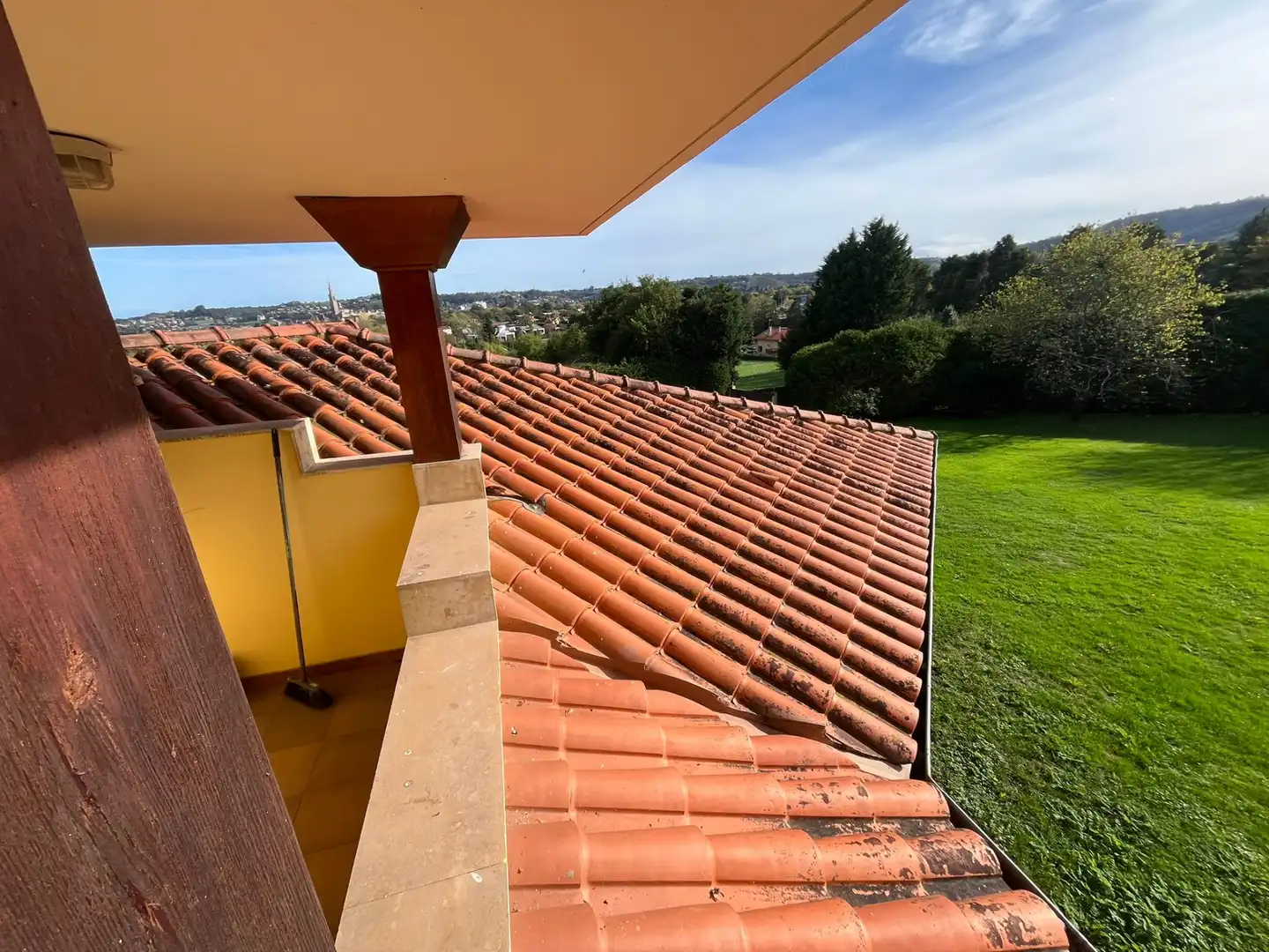 Terrassa de Casa o xalet en venda en Gijón  amb Calefacció, Parquet i Terrassa