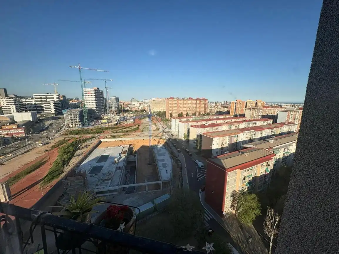 Exterior view of Flat for sale in Cornellà de Llobregat