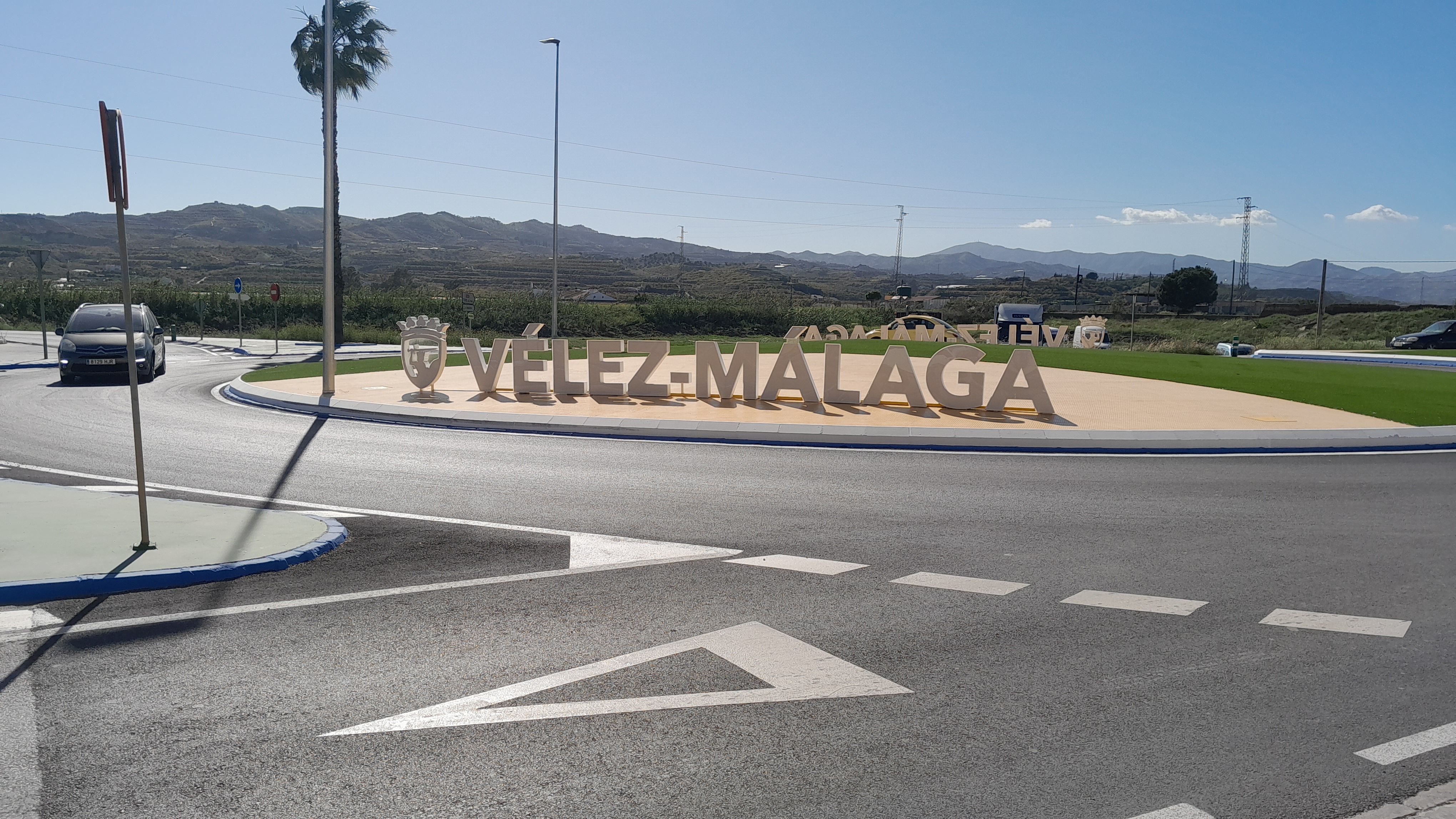 Exterior view of Industrial buildings for sale in Vélez-Málaga