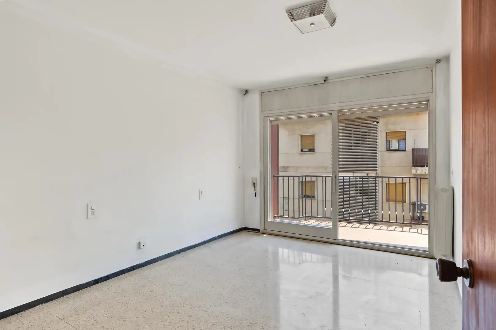 Schlafzimmer von Wohnungen zum Verkauf in Figueres