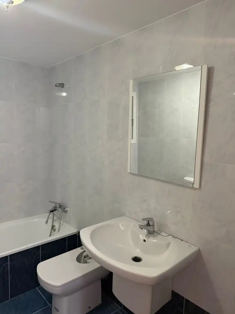 Baño de Piso de alquiler en Alhaurín El Grande con Aire acondicionado, Amueblado y Horno
