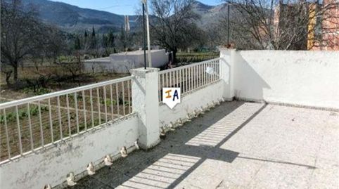 Foto 2 de Casa adosada en venta en Valdepeñas de Jaén, Jaén