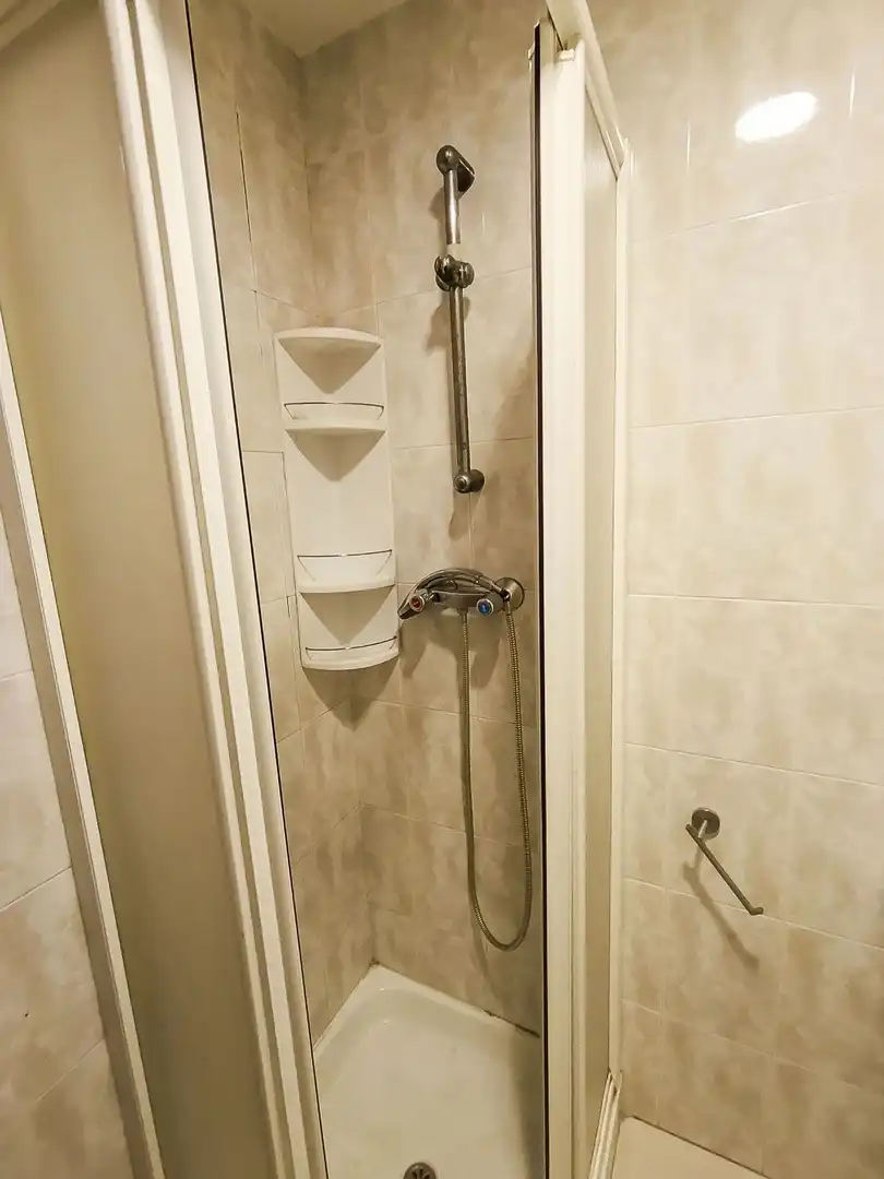 Badezimmer von Wohnung zum Verkauf in Málaga mit Klimaanlage, Terrasse und Abstellraum
