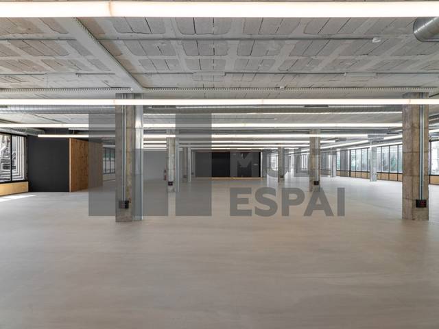 Oficina en Alquiler en Travessera de les Corts en La Maternitat i Sant Ramon