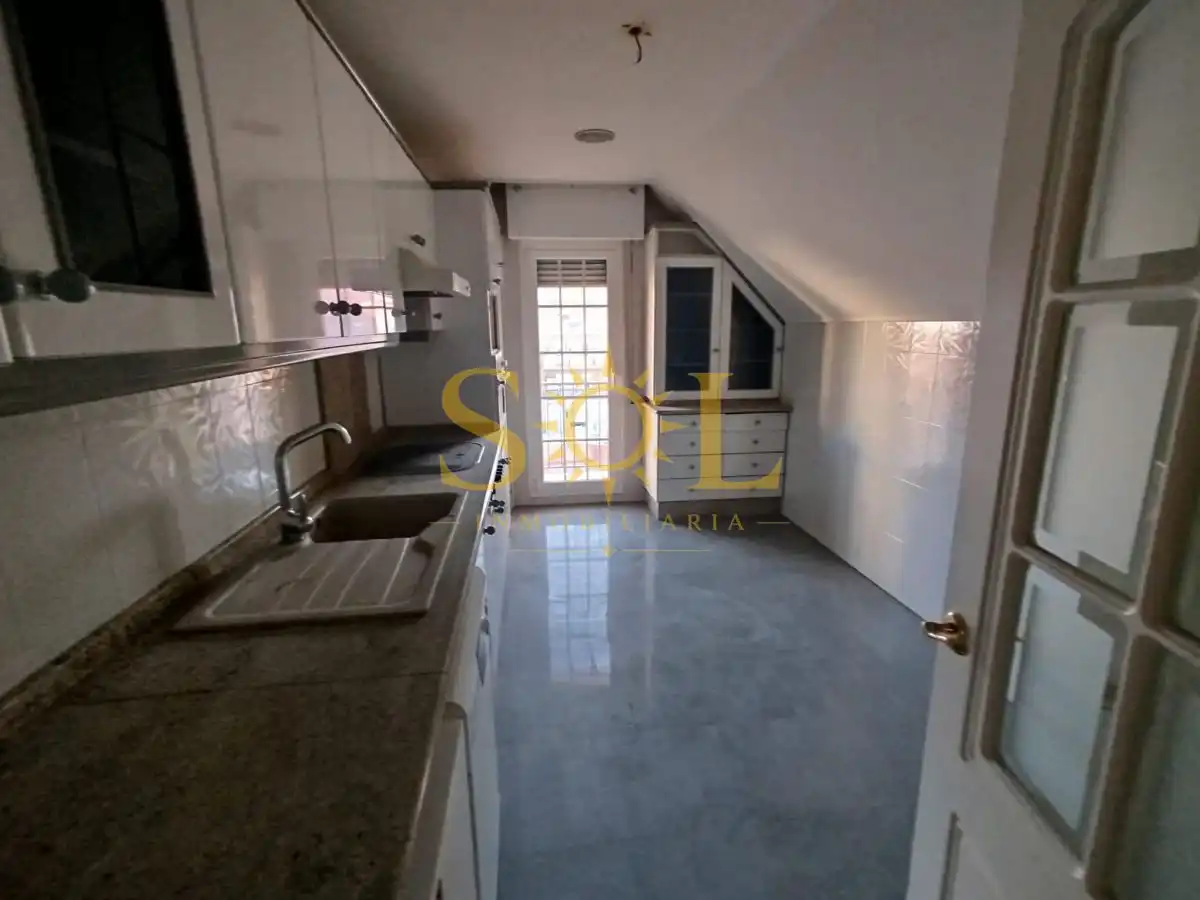 Kitchen of Flat for sale in Crucero