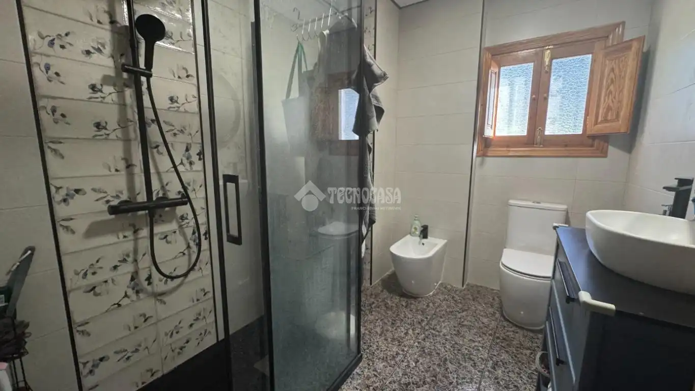 Baño de Casa o chalet en venta en Alpujarra de la Sierra con Aire acondicionado, Trastero y Amueblado
