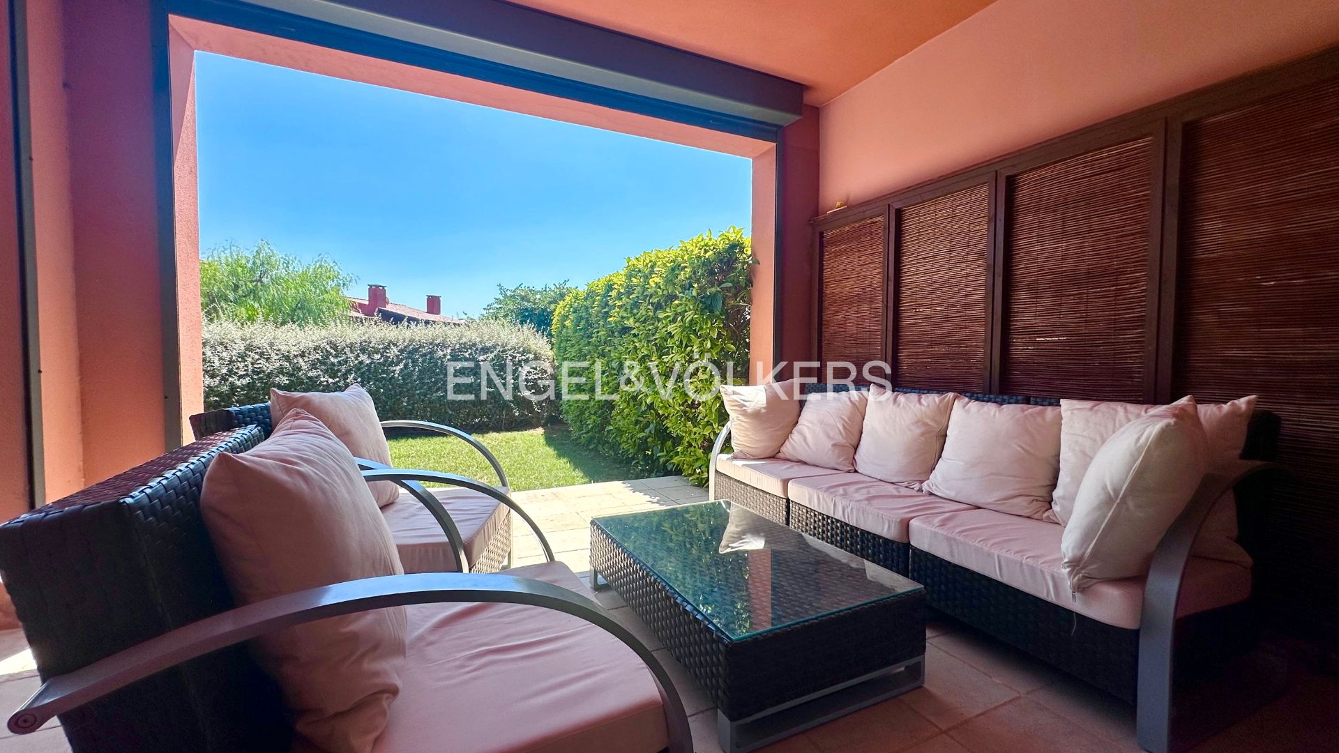 Terrassa de Casa adosada en venda en Mont-roig del Camp amb Aire condicionat, Calefacció i Jardí privat