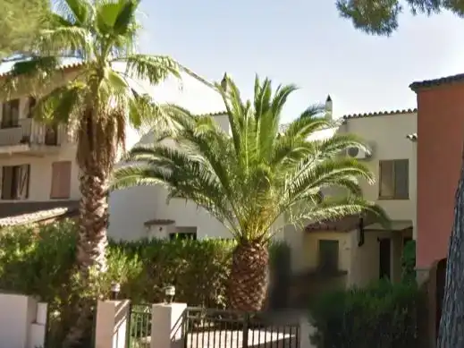 Vista exterior de Pis en venda en L'Estartit amb Aire condicionat, Jardí privat i Moblat