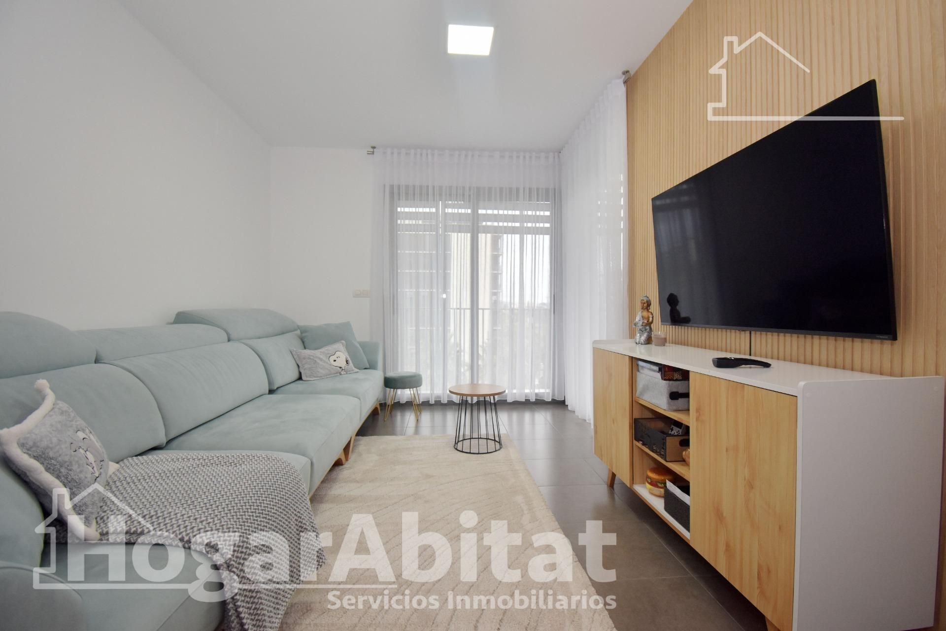 Living room of Flat for sale in Castellón de la Plana / Castelló de la Plana  with Air Conditioner, Terrace and Storage room