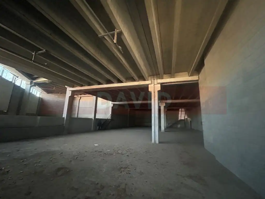 Industrial building for sale in Calle Raimon Casellas De