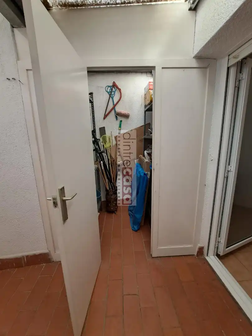 Wohnung zum Verkauf in Tordera mit Klimaanlage, Heizung und Ofen