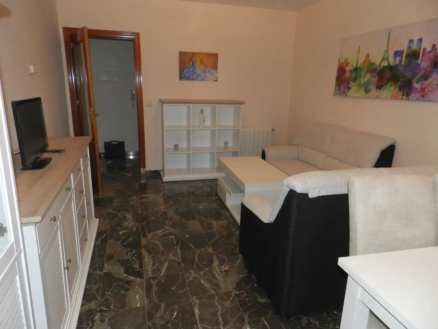 Living room of Flat for rent in Linares  with Air Conditioner, Heating and Furnished