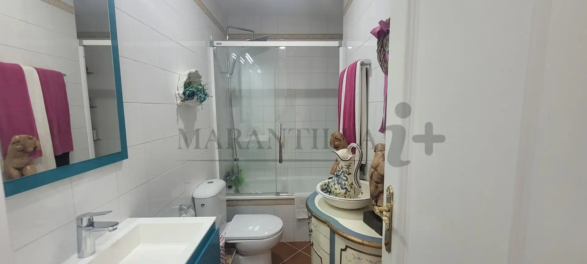Baño de Casa adosada en venta en Islantilla con Aire acondicionado, Calefacción y Jardín privado