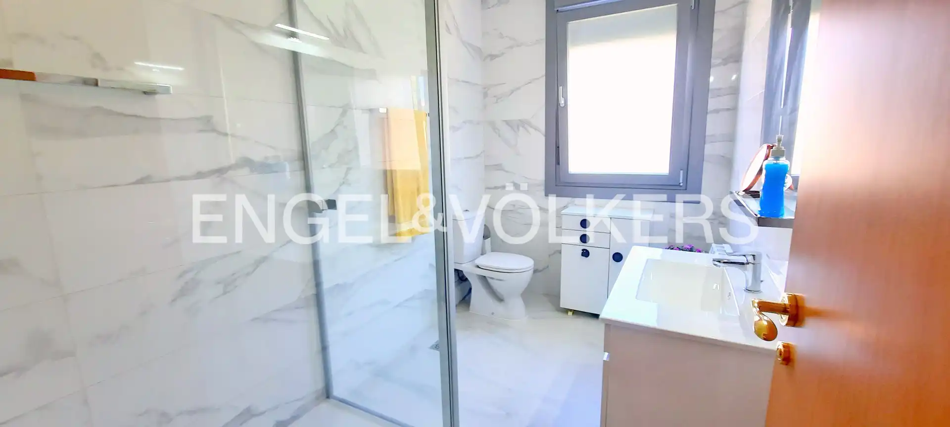 Baño de Finca rústica en venta en Vigo  con Calefacción, Parquet y Terraza
