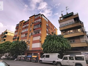Piso con ascensor en venta en Carretera DE LA SIERRA 78