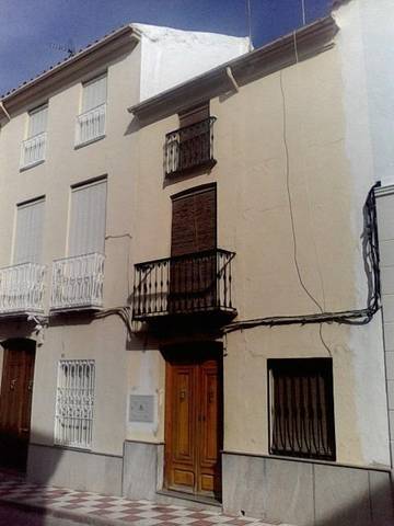 Casa adosada en Venta en Torredonjimeno
