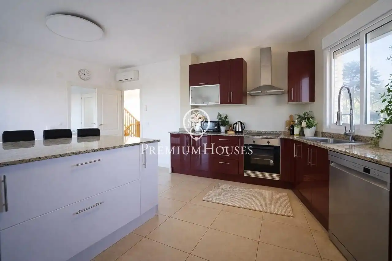 Cocina de Casa o chalet en venta en Salou con Aire acondicionado, Calefacción y Jardín privado