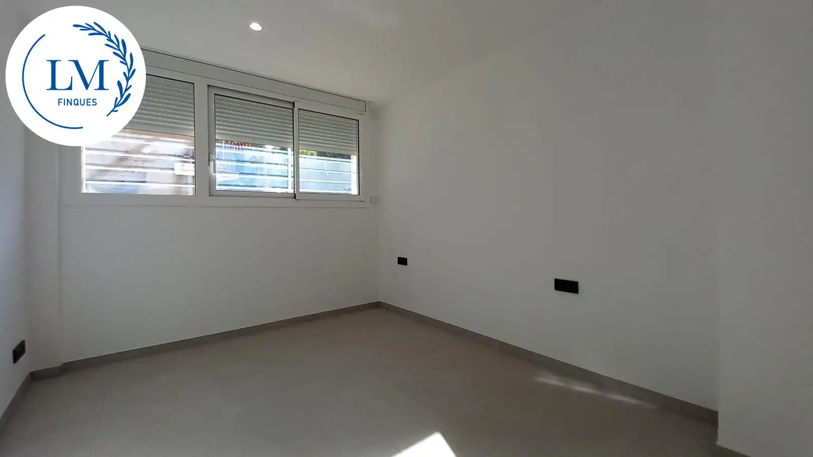 Ground floor for sale in Centre Vila