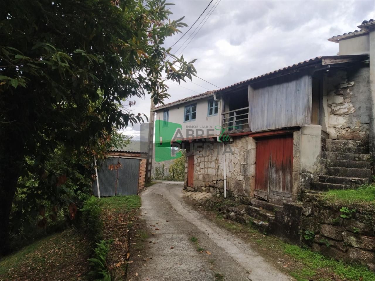 Vista exterior de Casa o xalet en venda en Parada de Sil amb Calefacció