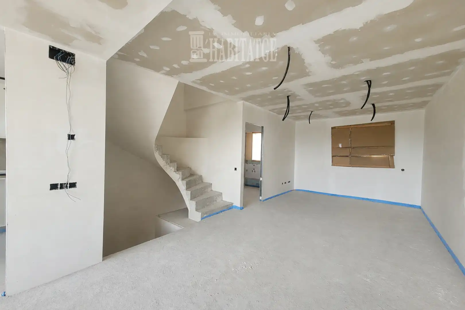 Casa d'obra nova amb terrassa en venda a Carrer Balenyà, imagen 3