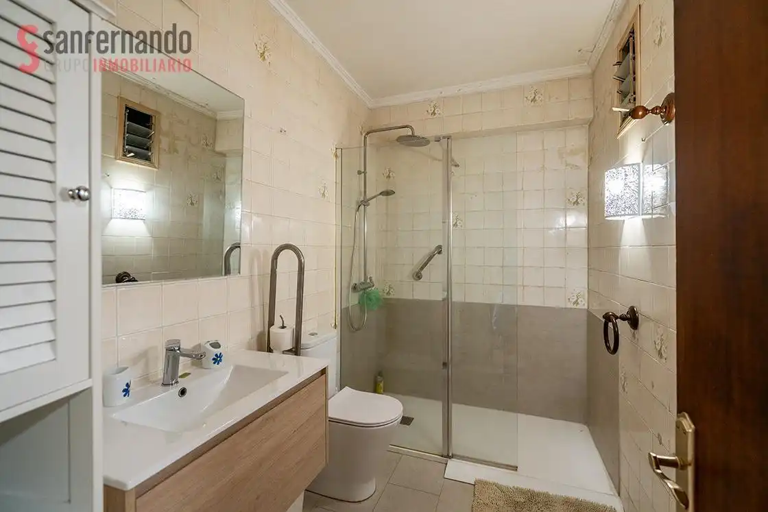 Piso con ascensor en venta en Reina Victoria, imagen 14