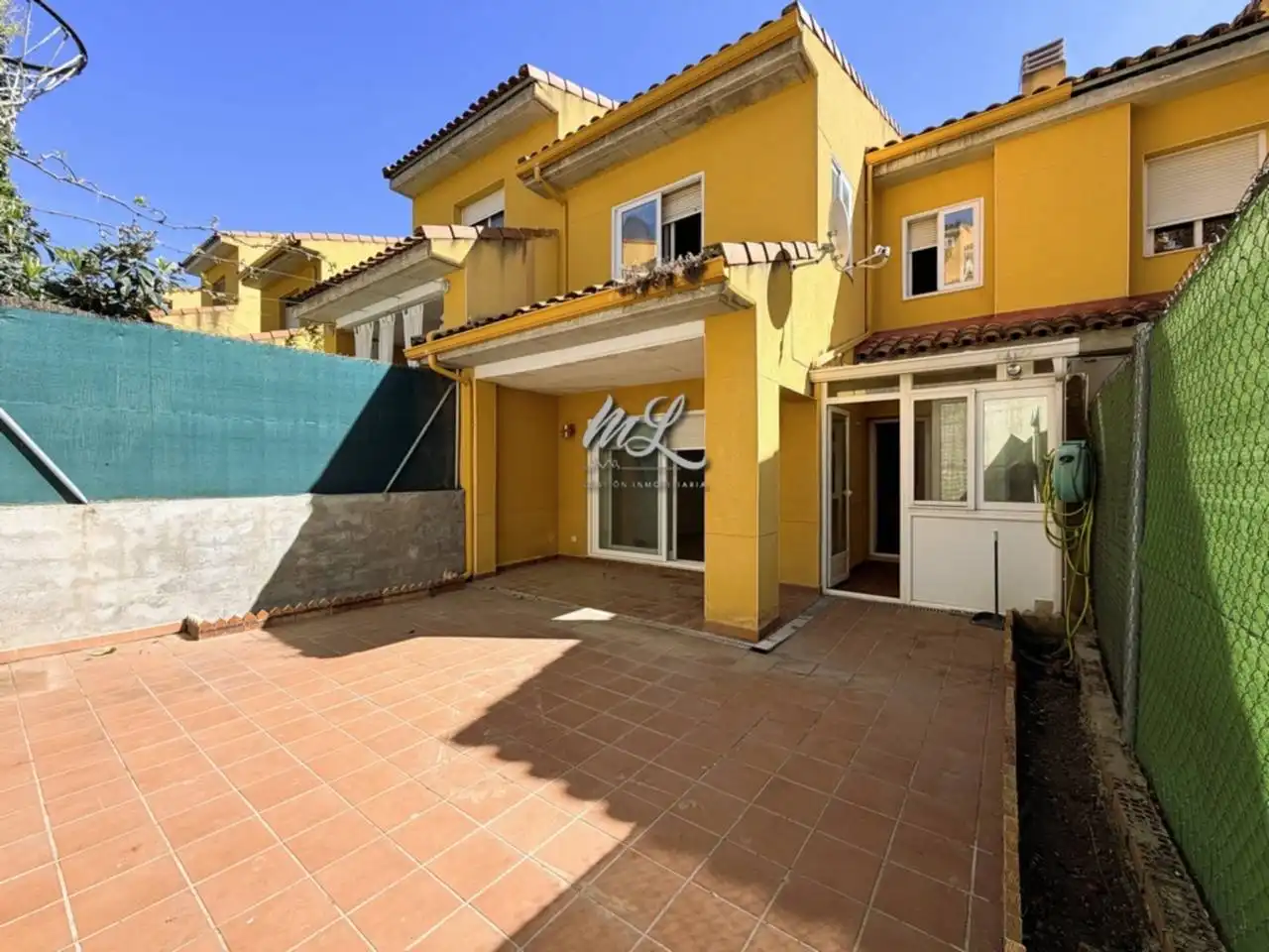Vista exterior de Casa adosada en venta en Toledo con Calefacción, Jardín privado y Terraza