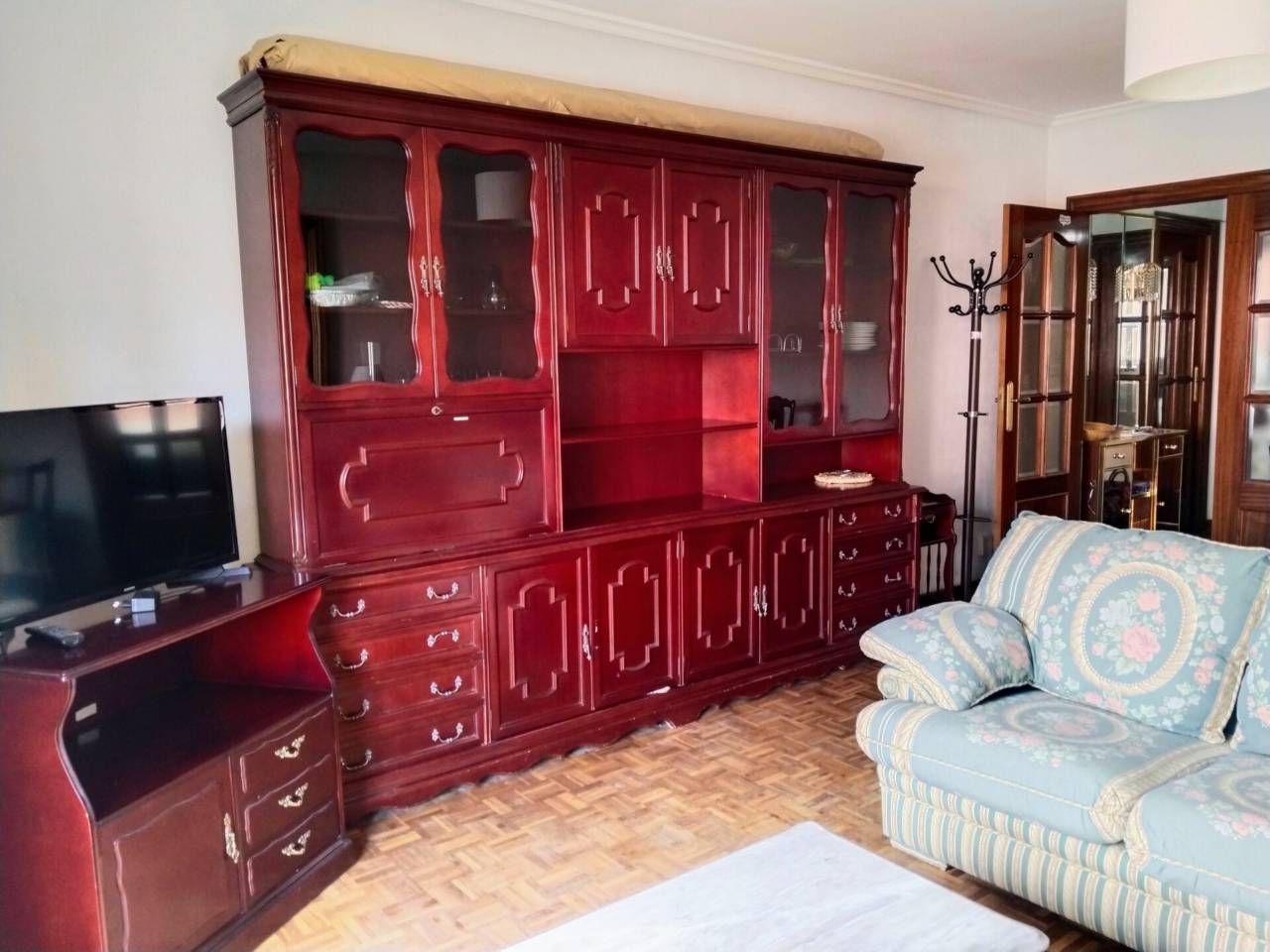 Sala de estar de Piso en venta en Burgos Capital con Calefacción, Parquet y Terraza