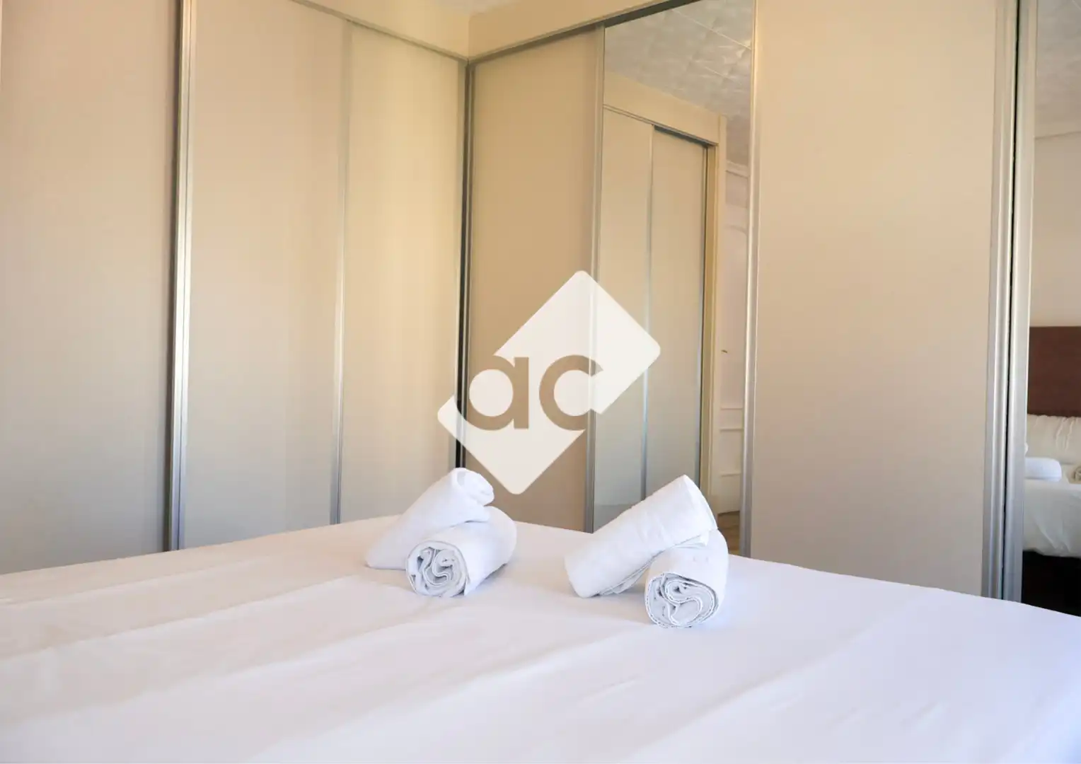 Habitación de Apartamento de alquiler en Valencia con Aire acondicionado, Calefacción y Parquet