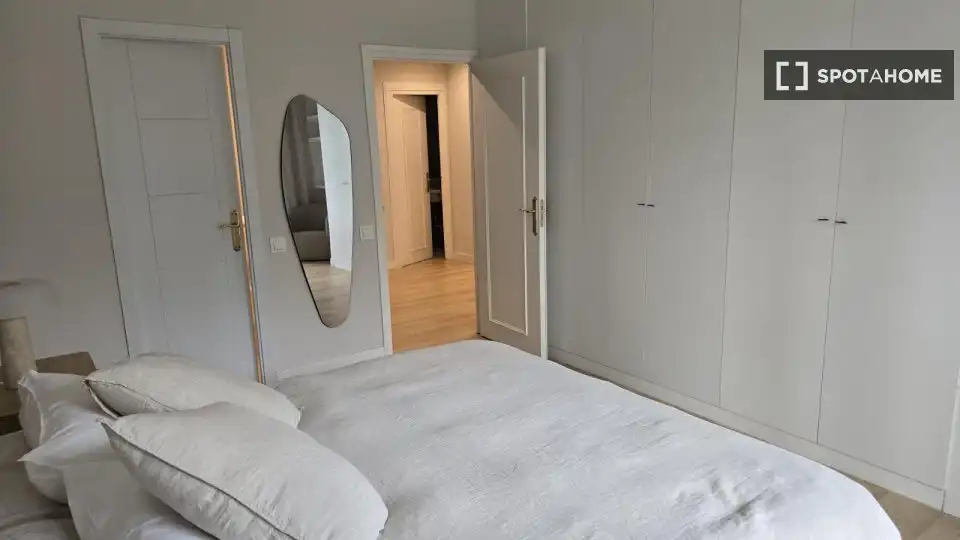 Bedroom of Flat for rent in Chamartín