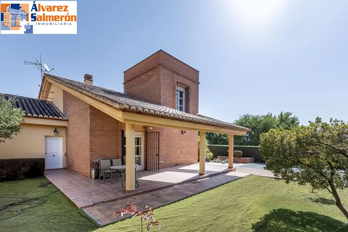 Jardí de Casa o xalet en venda en Albolote amb Calefacció, Jardí privat i Terrassa