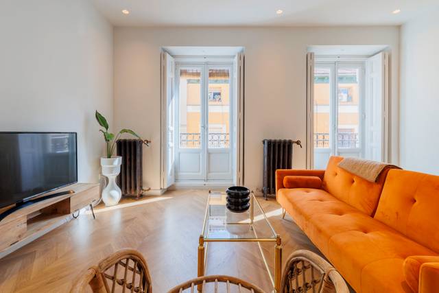 Piso en Venta en Calle OLIVAR en Embajadores - Lavapiés