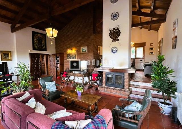 Casa-chalet en Venta en El Clavín - Valdeluz