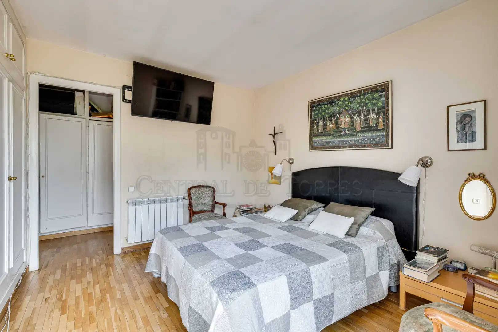 Habitación de Casa o chalet en venta en Sant Cugat del Vallès con Calefacción, Jardín privado y Parquet