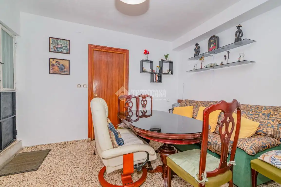 Sala d'estar de Casa adosada en venda en Loja amb Terrassa
