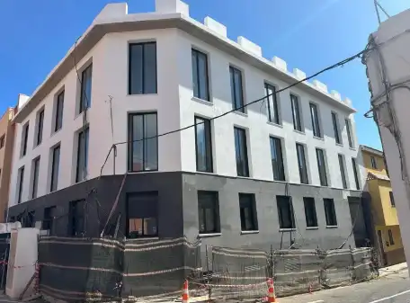 Außenansicht von Wohnung zum Verkauf in San Cristóbal de la Laguna mit Abstellraum, Ofen und Waschmaschine