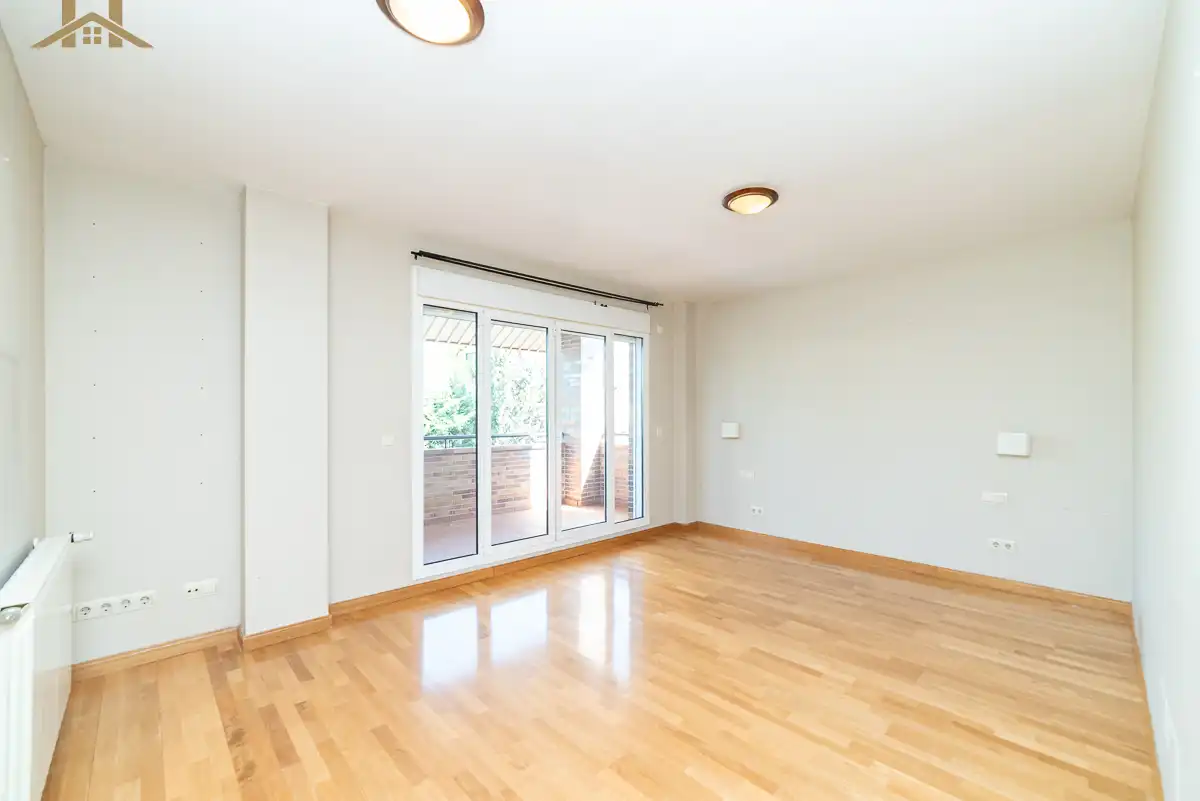 Sala de estar de Casa o chalet en venta en Las Rozas de Madrid con Aire acondicionado, Calefacción y Jardín privado